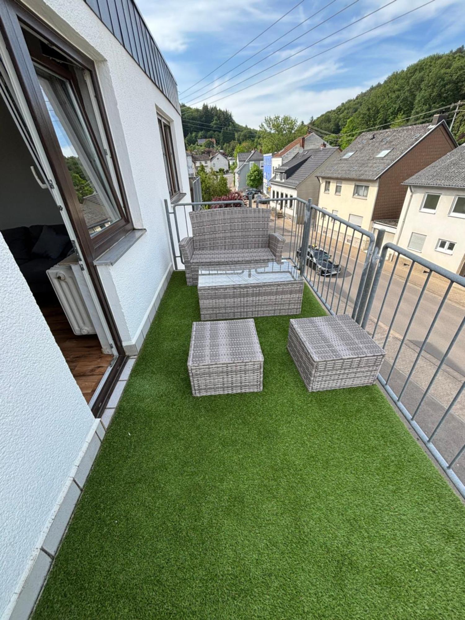 Gemuetliche Wohnung Mit Balkon ザールブリュッケン エクステリア 写真