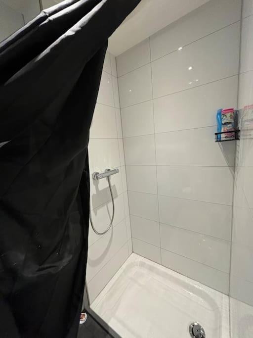 Gemuetliche Wohnung Mit Balkon ザールブリュッケン エクステリア 写真