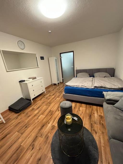 Gemuetliche Wohnung Mit Balkon ザールブリュッケン エクステリア 写真